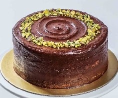 4 kişilik Klasik çikolatalı fıstıklı yaş pasta fiyatları pasta